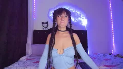 MiaThom online show from March 13, 5:54 am