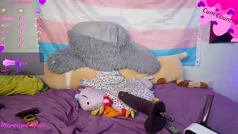 mesmerized_mowo online show from July 10, 10:36 pm