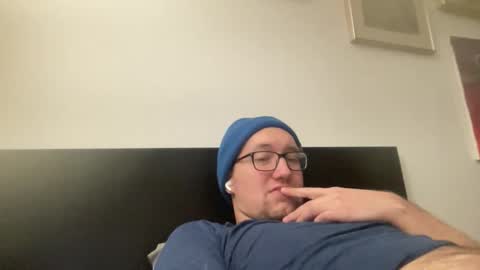 metallica92786 online show from March 2, 5:08 am