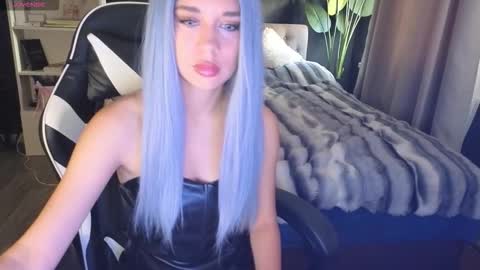 Snapshot of mezzalunaa chatting on October 3, 5:38 am vollmond online show from October 3, 5:38 am