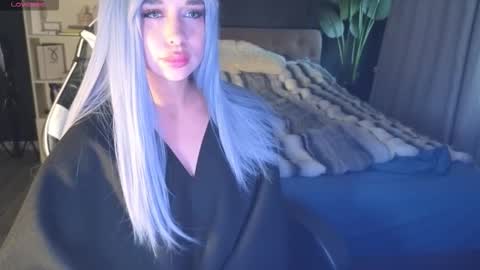 Snapshot of mezzalunaa chatting on September 27, 2:42 am vollmond online show from September 27, 2:42 am