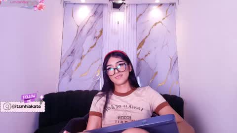 Mhia Kate online show from April 10, 12:21 pm