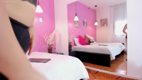 Mia Blair online show from December 16, 12:33 pm