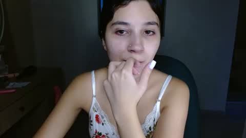 Mia online show from August 2, 11:17 pm