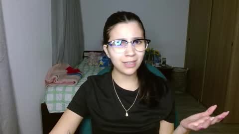 Mia online show from October 21, 1:44 am