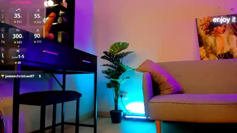 Mia  Milan online show from July 28, 5:49 am