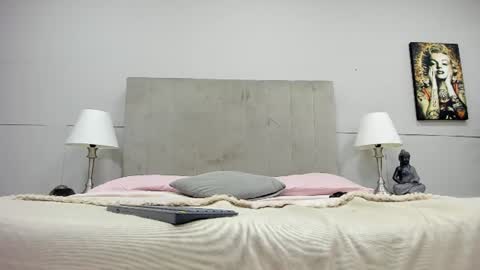 Mia Zoe online show from June 14, 3:19 am