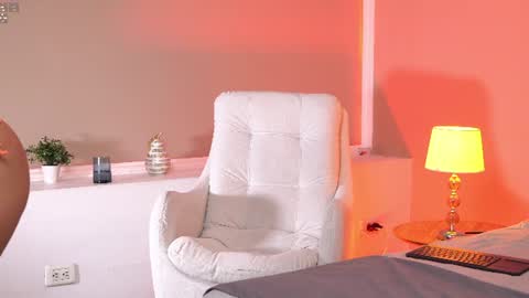 mia_buny_ online show from June 13, 12:26 pm
