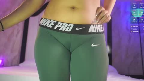 Anna online show from November 27, 9:33 pm