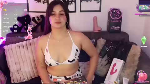 Mia online show from June 9, 12:27 pm