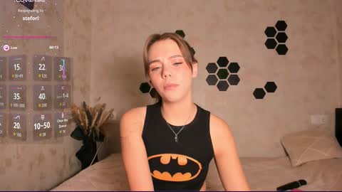 Mia  next stream Thursday 1400 UTC1 Friday 1400 UTC1 online show from September 16, 2:42 pm