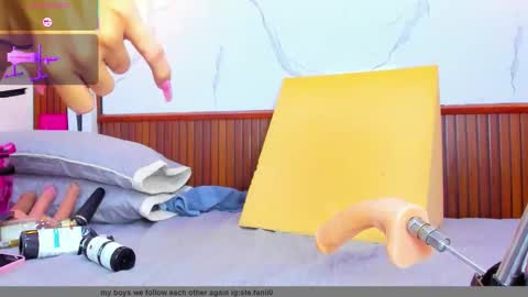 Mia Conde online show from December 16, 4:52 am