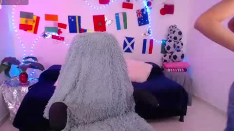 mia_cute_girl online show from June 27, 12:22 pm