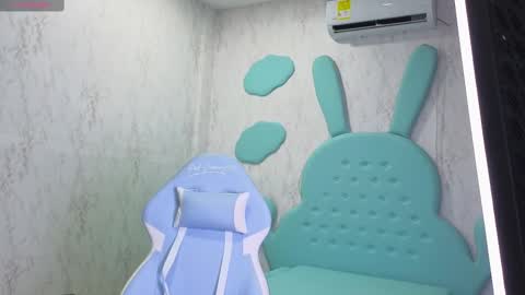 Snapshot of mia_cuttee chatting on September 28, 3:15 am Mia Cuttee online show from September 28, 3:15 am