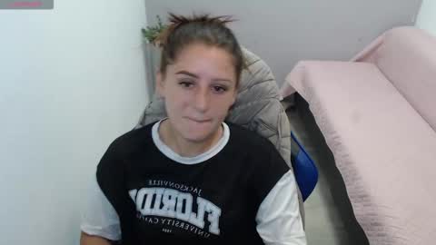 Mia online show from March 3, 1:51 pm