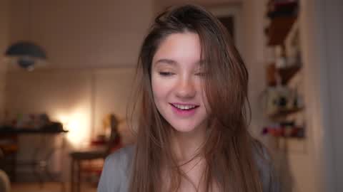 Mia online show from November 28, 6:26 pm