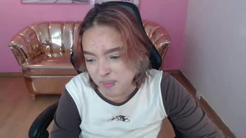 Mia online show from October 22, 1:35 pm