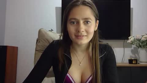mia_fride1 online show from December 19, 3:29 pm
