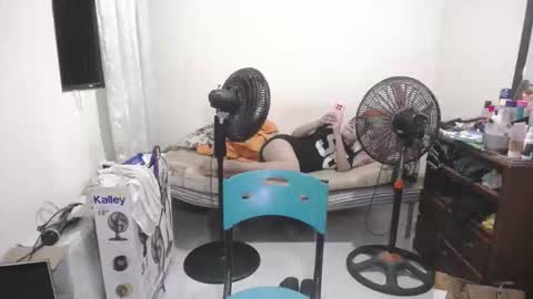 izzy online show from December 1, 2:09 am