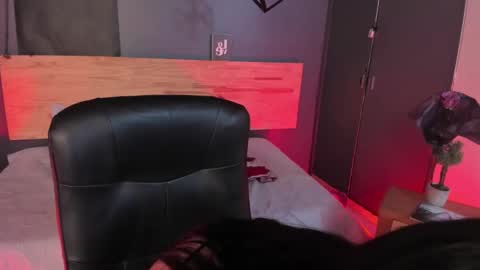 Val  online show from February 14, 9:10 pm