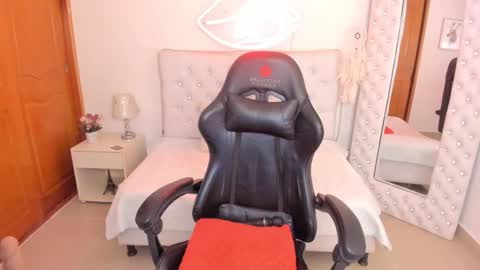    online show from March 11, 3:23 pm