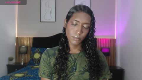 Mia online show from February 14, 7:05 pm