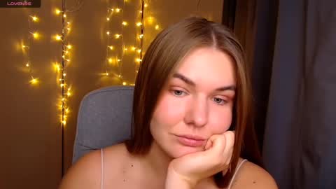 mia_lemm online show from September 24, 11:28 am