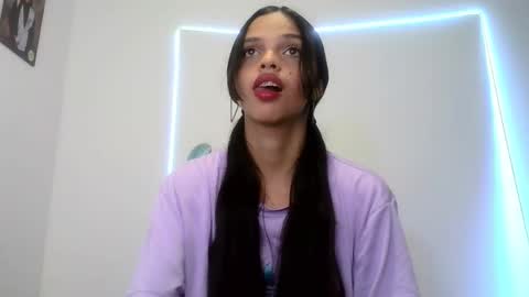 Snapshot of mia_lucy_21 chatting on October 6, 7:10 pm mia lucy 21 online show from October 6, 7:10 pm