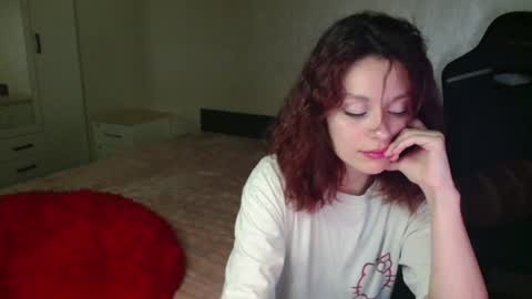 mia_luiza online show from July 1, 10:29 pm