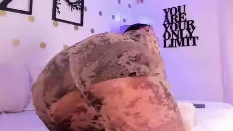 Mia online show from June 11, 2:53 am