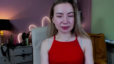 Mia online show from October 8, 7:14 am