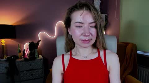 Mia online show from October 18, 7:23 am