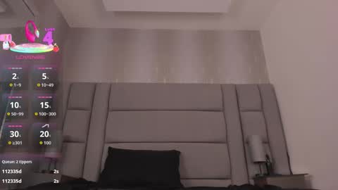    online show from October 25, 9:37 pm