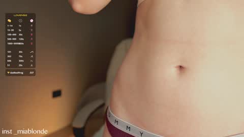 mia_milagros online show from December 11, 12:33 am