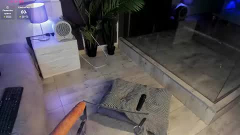 Mia online show from June 18, 3:56 am