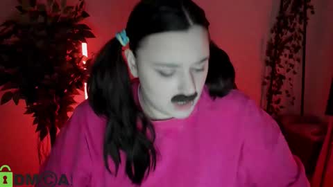 Mia online show from February 20, 6:26 am