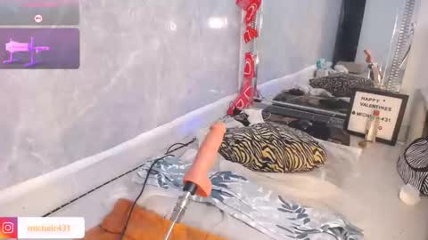 mia reys online show from February 25, 2:09 pm