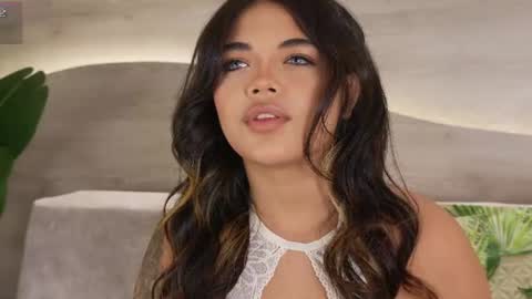 mia_rosalie online show from July 1, 7:00 pm