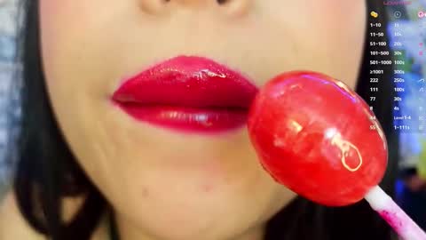 Mia online show from November 17, 8:22 pm