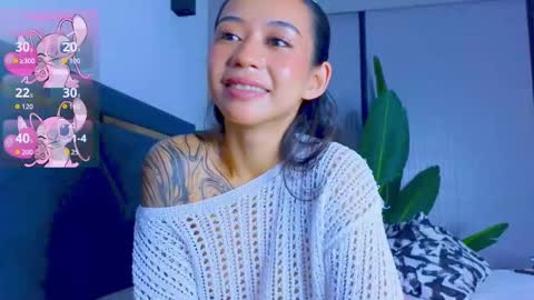 Mia online show from September 30, 2:27 pm