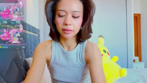 Mia online show from March 11, 6:19 am