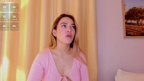 Mia White  online show from April 6, 1:23 pm