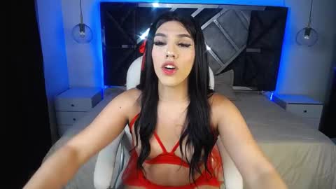 Mia online show from January 14, 2:40 am