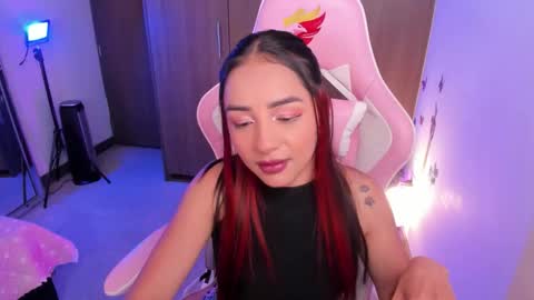 mia  nicolle online show from January 6, 1:42 am