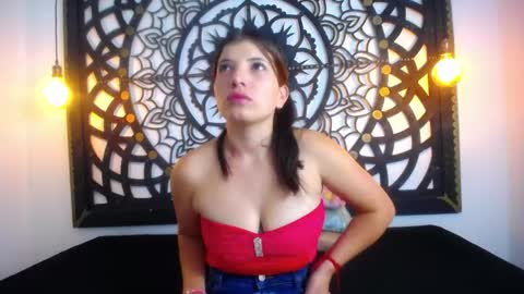 mia online show from April 16, 1:00 pm