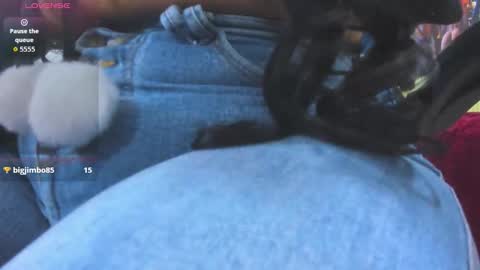       online show from November 22, 5:00 pm