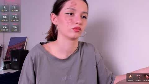 mia online show from April 11, 3:22 am