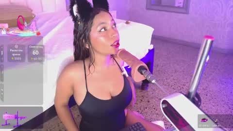 Mia Camille online show from April 11, 1:48 pm
