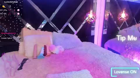 Mia online show from November 30, 2:07 am