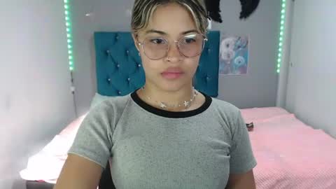 miacumgirl online show from June 11, 12:14 pm